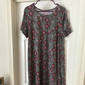 LulaRoe Large Carly